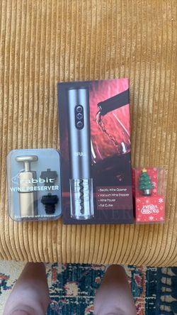 Wine accessories bundle