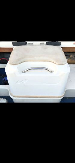 Sea ray boat rear engine cover