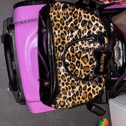 Hello kitty purse 