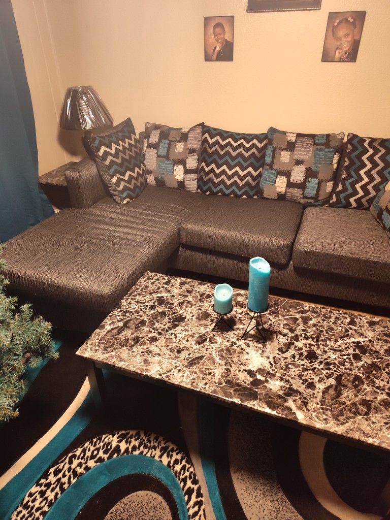 Living Room Sectional With 3 Tables