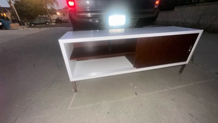 Wood Tv stand w/ storage