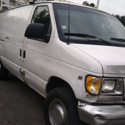 2002 Ford E-350