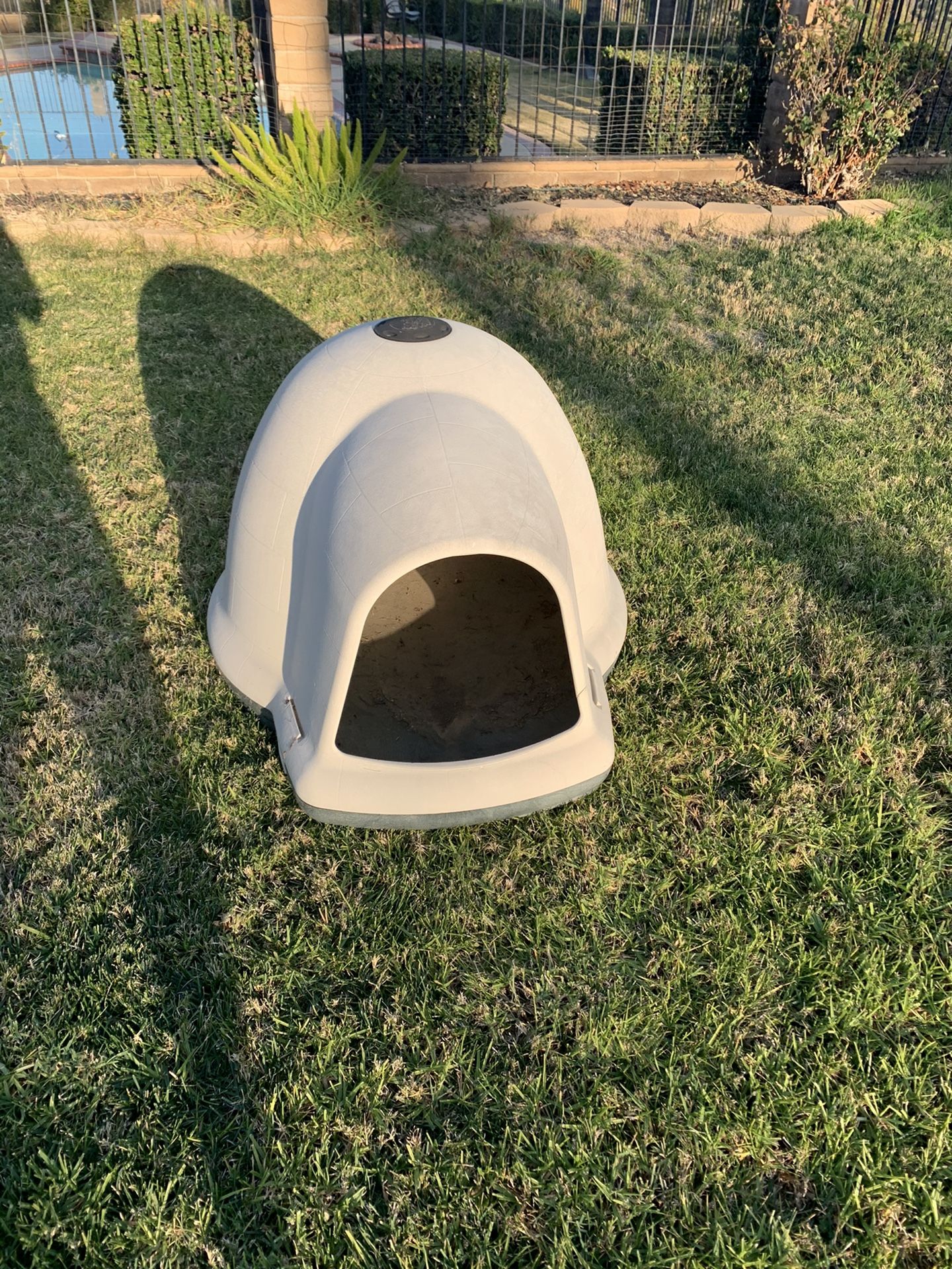 Dogloo 2 XL Dog House for Sale in Corona, CA - OfferUp