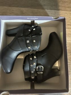 Jennifer Lopez  Boot 