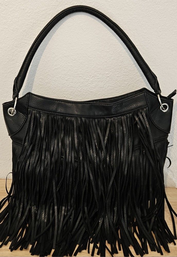Atmosphere  Fringed Purse  Shoulder Bag  PVC  Black with Silver Accents