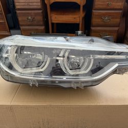BMW Headlight 320i 2018