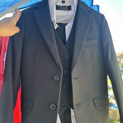 Boys Size 8 Complete Suit