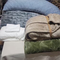 Blankets and Towels 