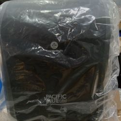 No touch hand towel dispensers