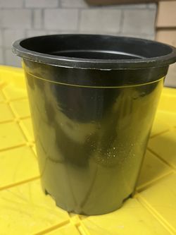 100 Heavy Duty Large Premium Plant Pot 1 Gallon Plastic Nursery Pots