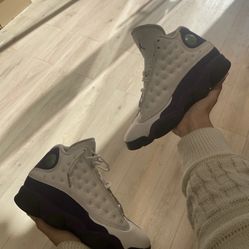 PREOWNED Nike Air Jordan 13 Lakers Purple GS Size 4Y 