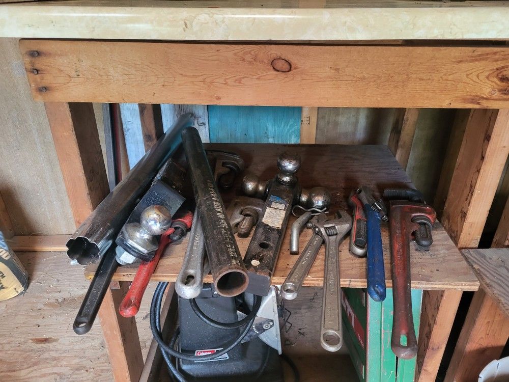 GARAGE SALE: JUNE 28-29 SATURDAY AND SUNDAY