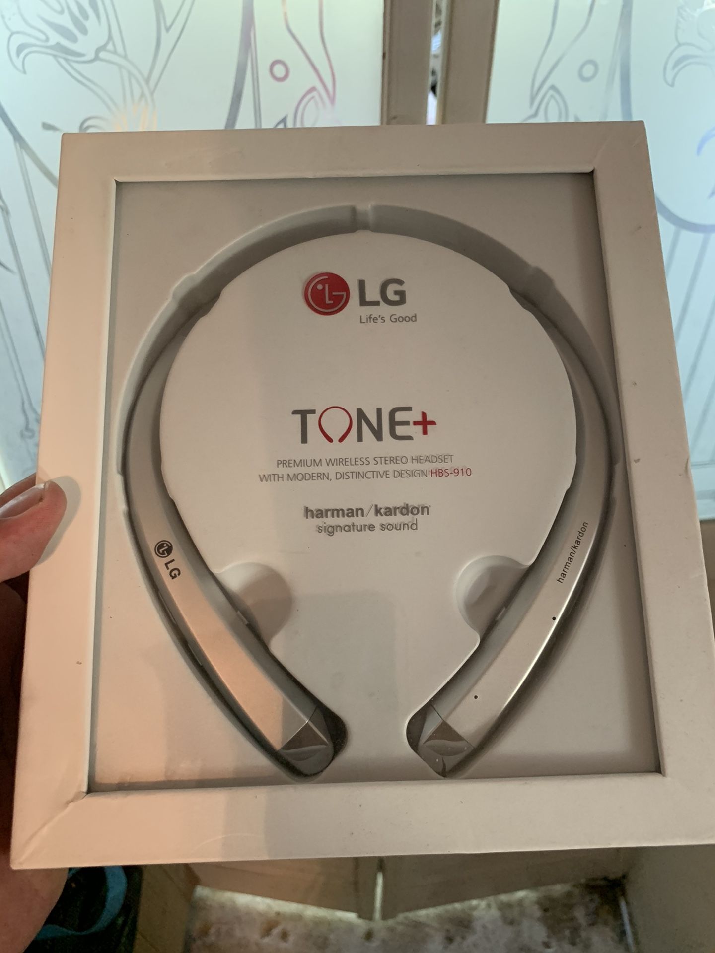 Tone LG HBS-910 headphones NEW !!!!!