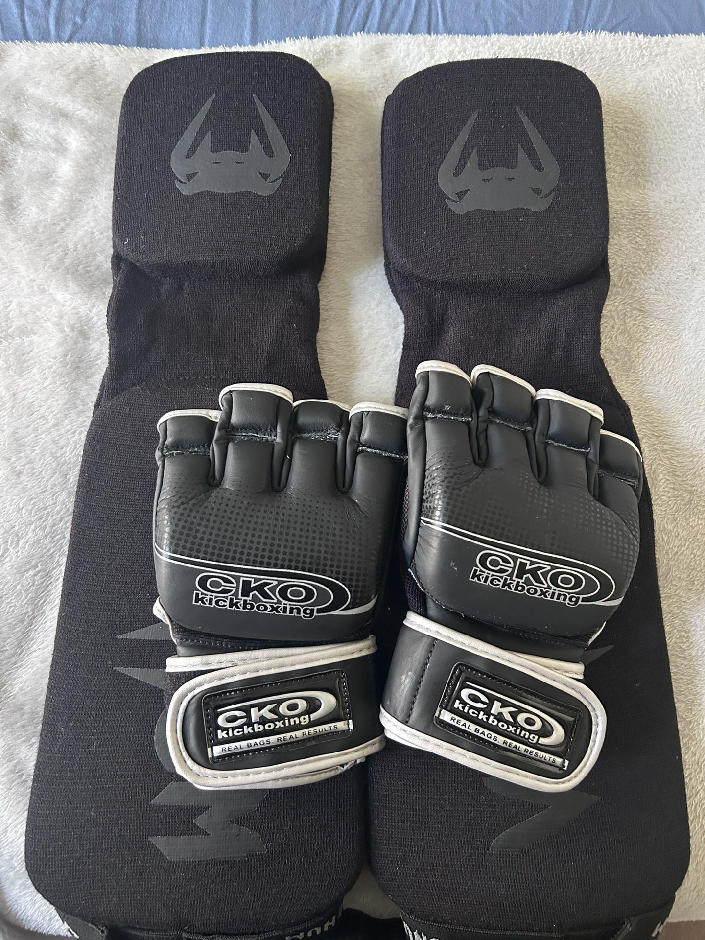 CKO Kickboxing MMA Gloves & Venum MMA Shin guards (Read Description)