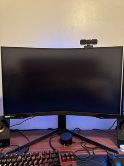 Samsung Odyssey G7 27” Curved Gaming Monitor