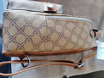 Small backpack Nine West ( new)