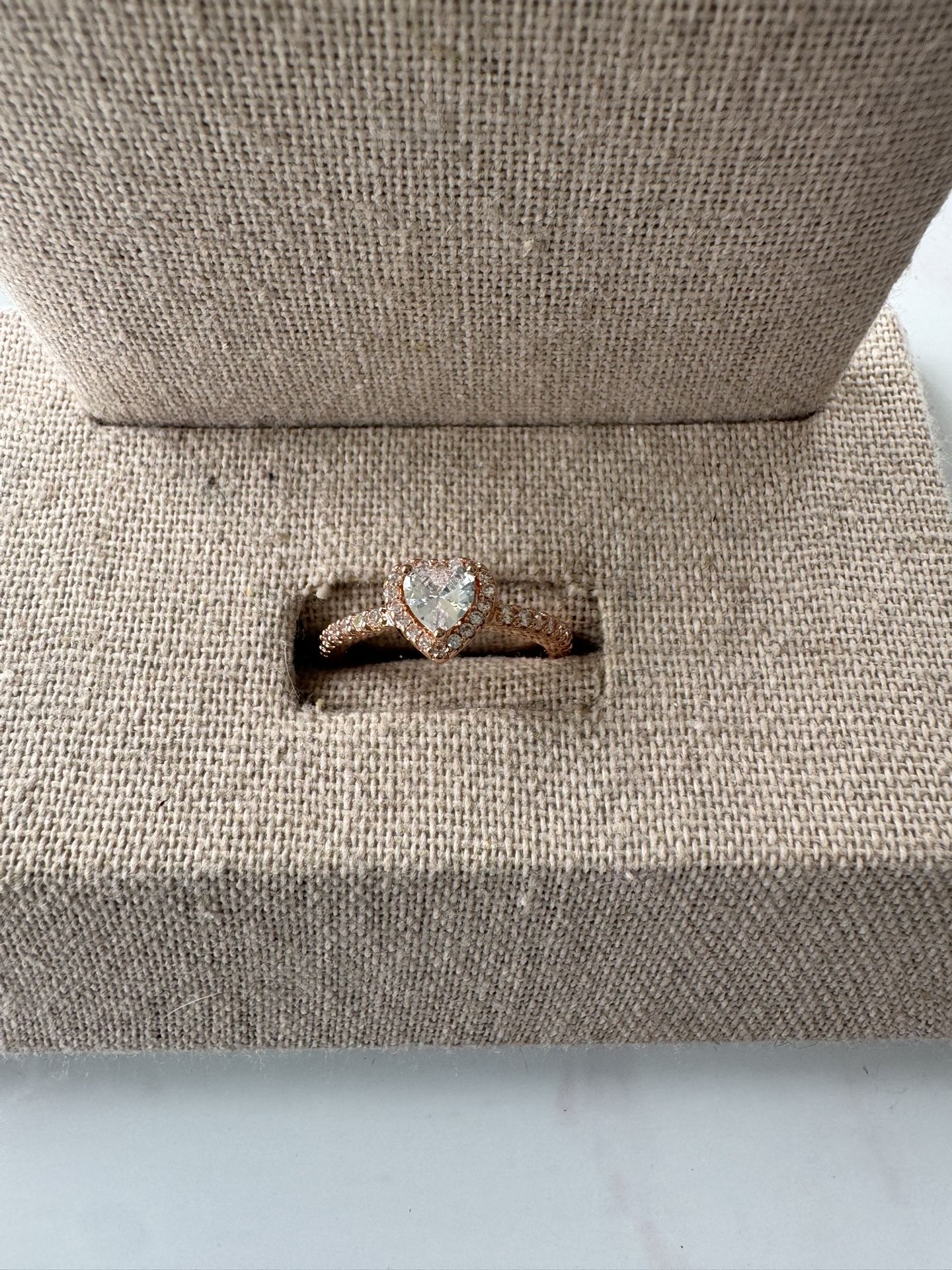 Pandora Ring