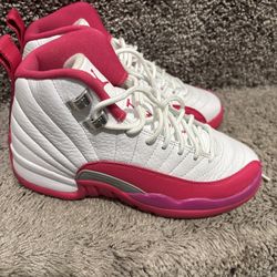 Jordan Retro 12 Size 4 Y