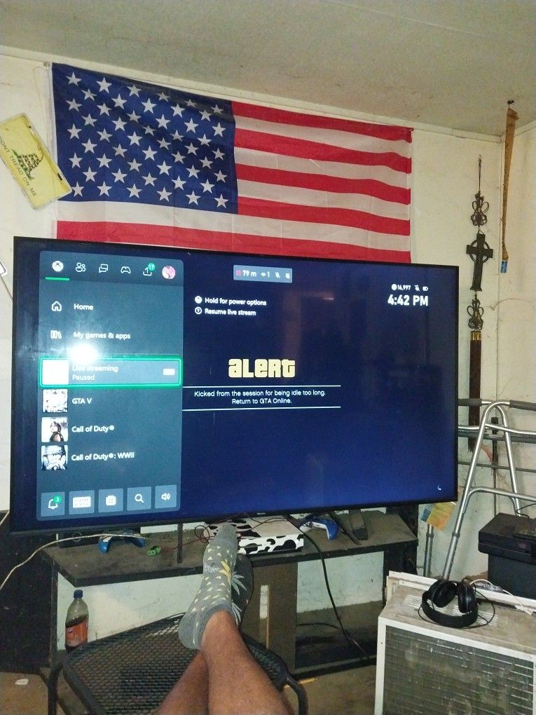 75" Hisense Smart TV With Soundbar