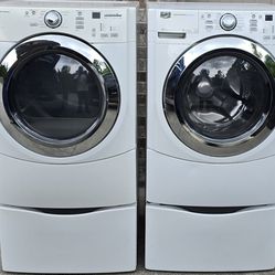 FREE DELIVERY CALIFORNIA KING SIZED COMFORTER SIZED STEAM WASHER AND DRYER WITH PEDESTALS WORKS GREAT