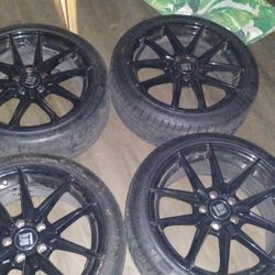 5x114.   Set Of 4 Tires 