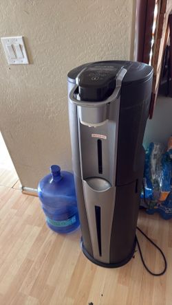 Aqua cafe water and coffee machine