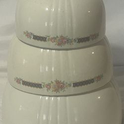 Mid Century Hall’s Superior  Quality Kitchen Ware Mixing Bowl Set Great Shape 