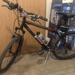 Trek 820