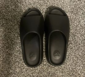 Yeezy Slides
