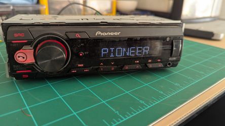 Pioneer MVH-S21BT single-DIN digital media receiver