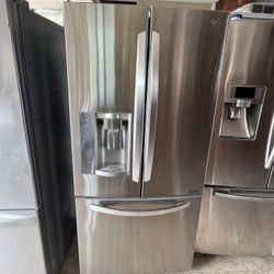 LG French Door 33 Wide Stainless Steel Refrigerador