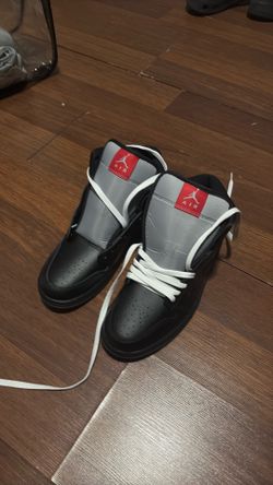 Jordan 1 metallic