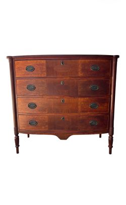 Antique New England Federal Chest of Drawers / Dresser. Birds Eye maple veneer drawer faces