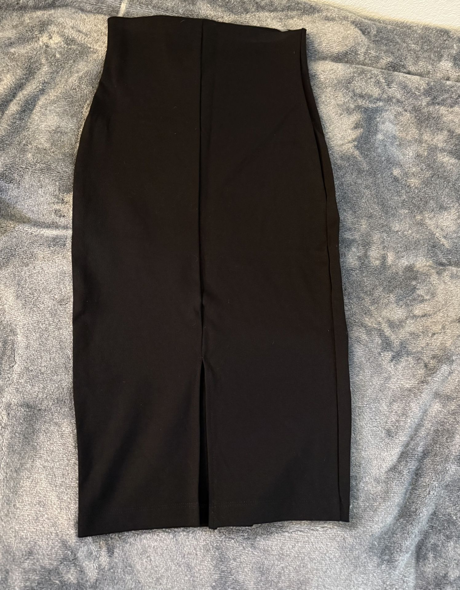 Windsor Fitted Midi Skirt