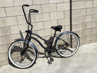 26” Cruiser Lowrider Bike For Women Excellent Condition All News Parts Only The Frame Used $200 Firm