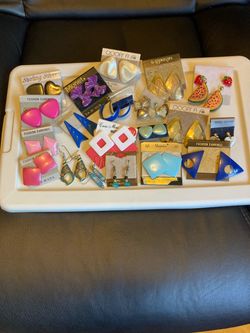 21 earrings bundle for $5