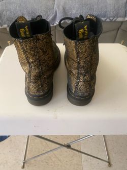 Dr Martens ladies boots size 6