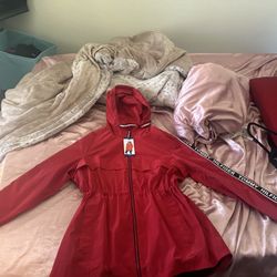tommy hilfiger windbreaker and levi jacket 