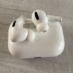Apple Air Pods Pro 3rd Gen Mint Condition 