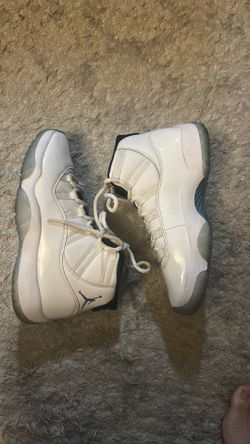 Jordan 11 legend blue size 8.5 men’s