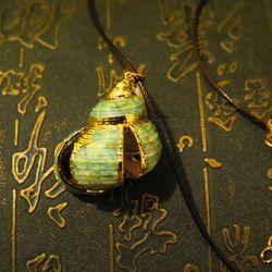Conch Shell Pendant Necklace