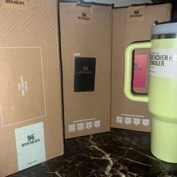 Stanley Cup Quencher 40 oz