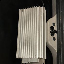2002-2006 Cadillac Escalade Amplifier Radio OEM