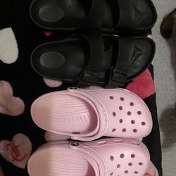 Birkenstocks/crocs 
