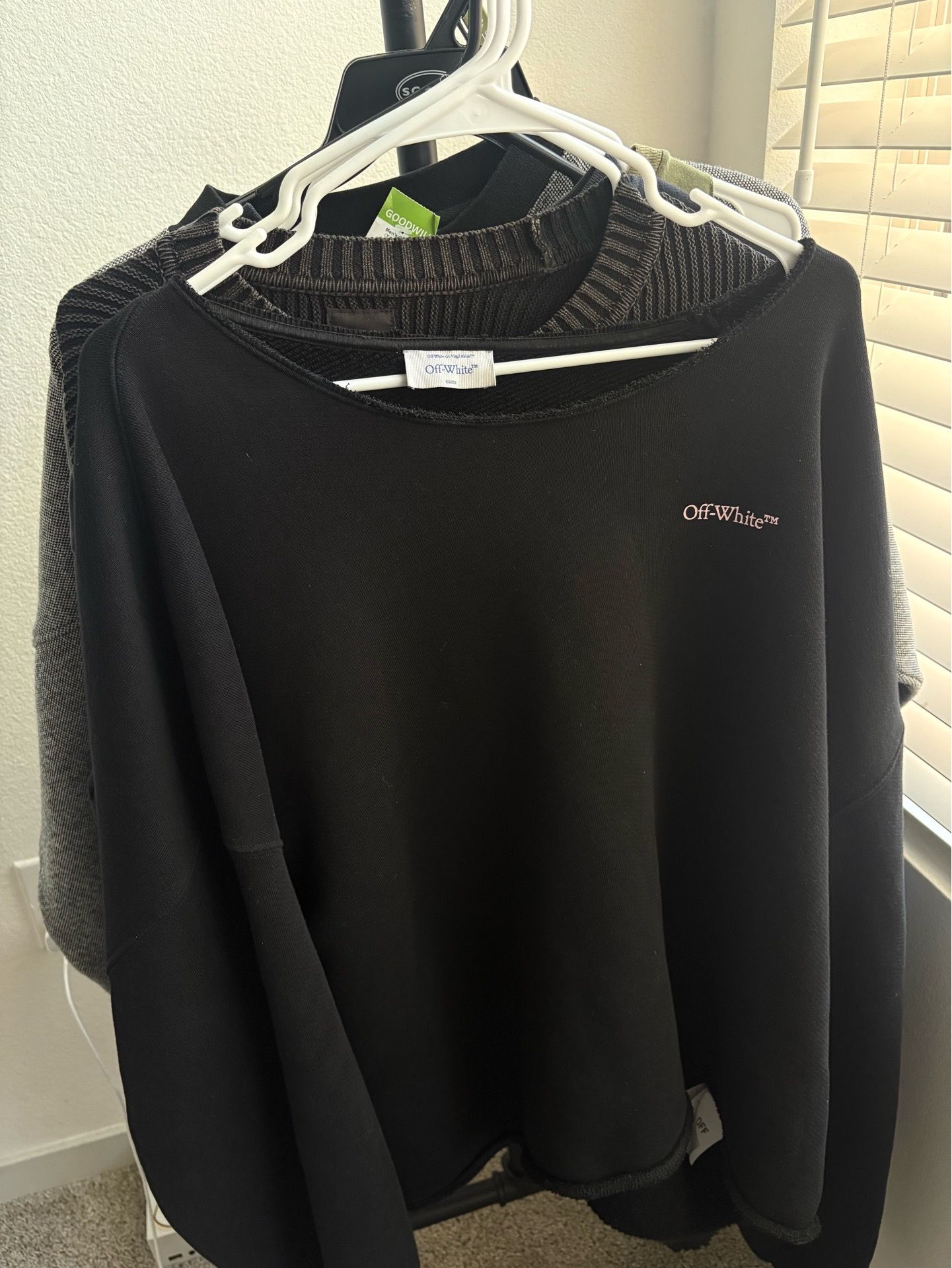 Off white sweater Xl