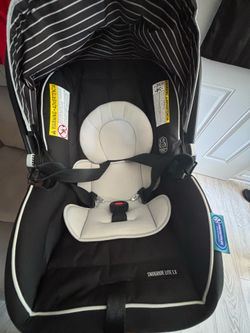 Graco infant Car Seat