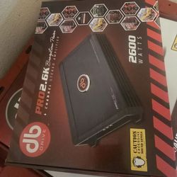 Bocinas DB  Nuevas 6.5 Con Tuiter Y Amplificador