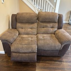 🛋️ Reclining Loveseat (2-Seater)