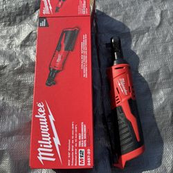 Ratchet 3/8 Milwaukee M12