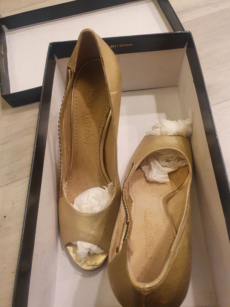 Women Louis Vuitton Shoes for Sale in Upland, CA - OfferUp